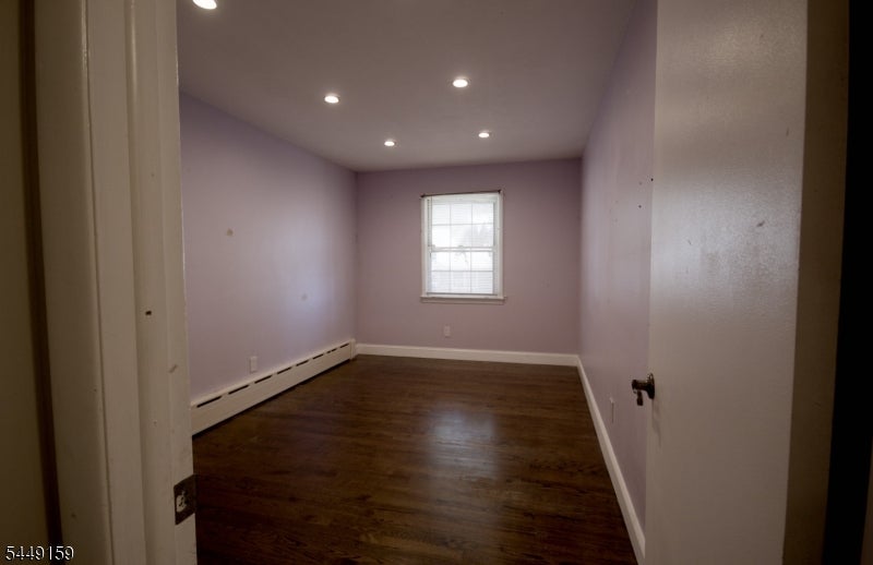 16 W Prospect St