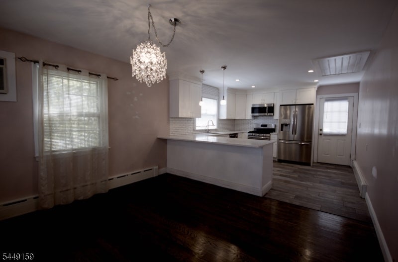 16 W Prospect St