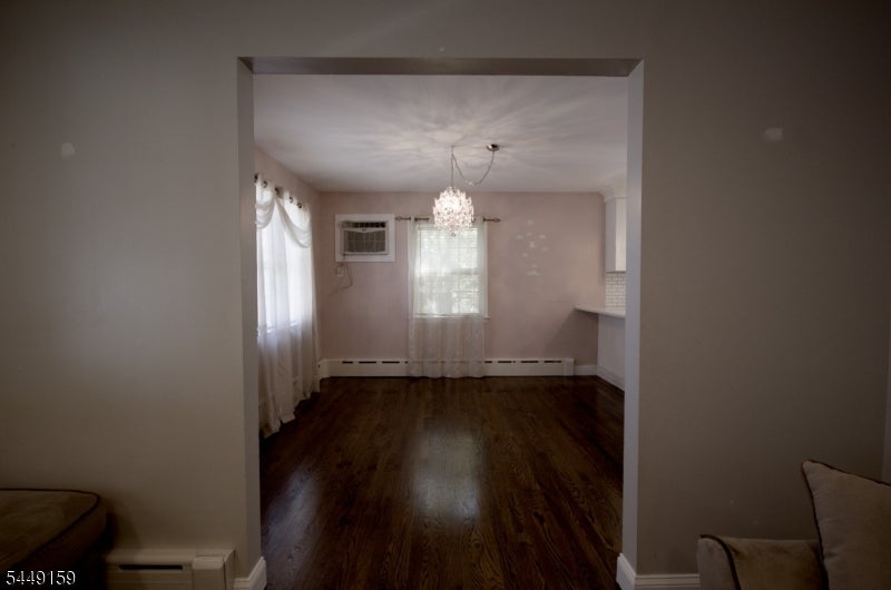 16 W Prospect St