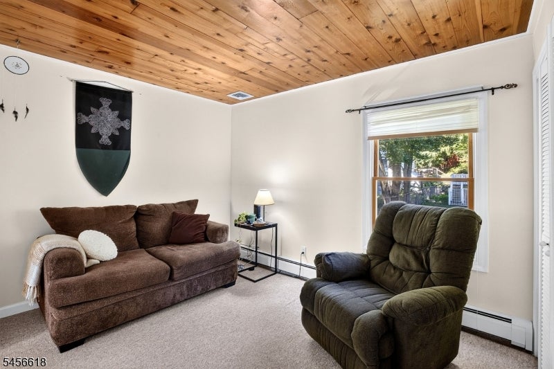 108 Midvale Ave