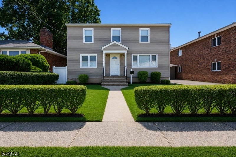 418 President St