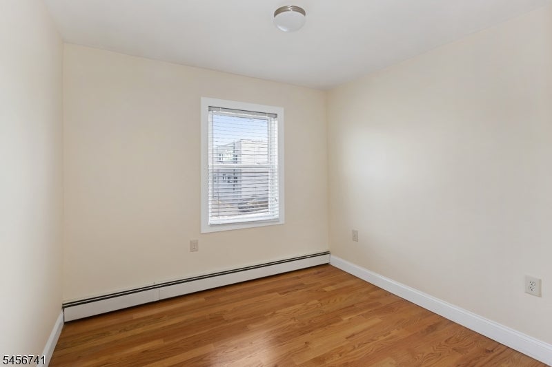 418 President St