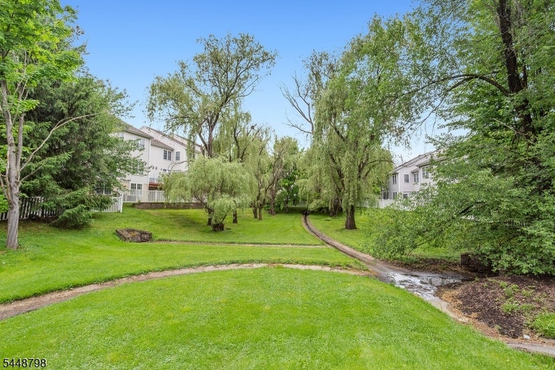 145 Levinberg Ln