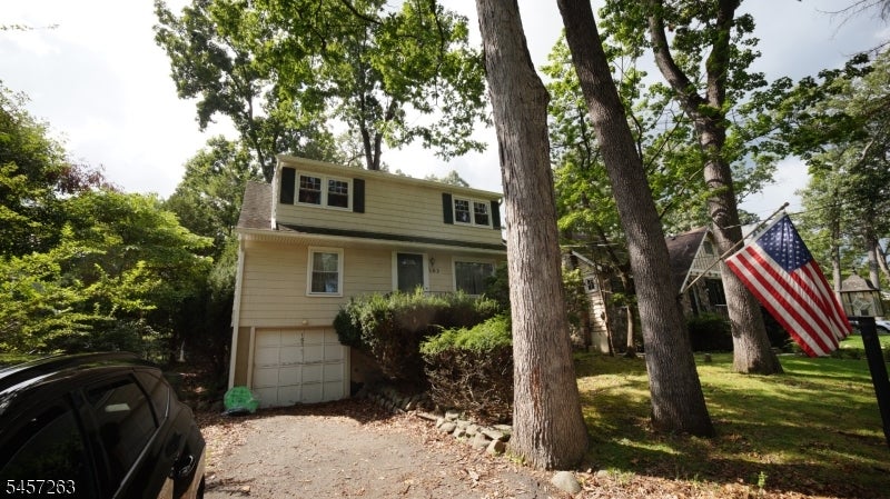 163 Chestnut Dr