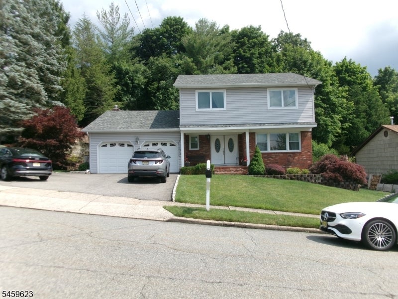 12 Wolfe Dr