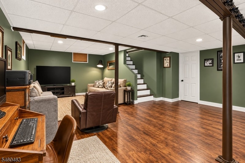 317 Newark Pompton Tpke