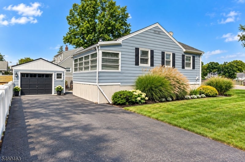 317 Newark Pompton Tpke