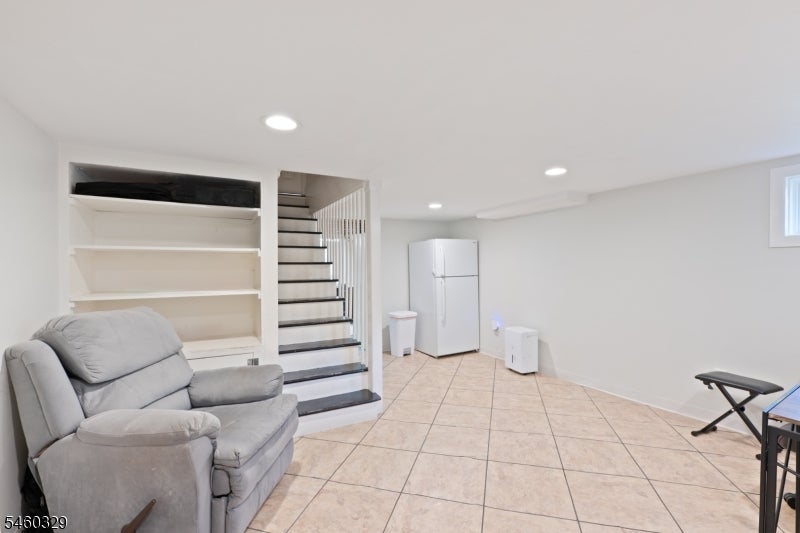 2375 Whittier Ave