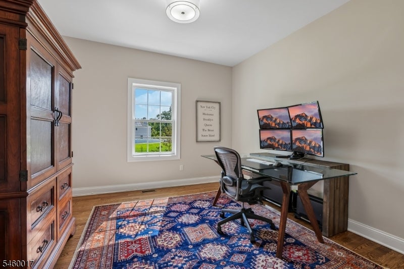 10 Massola Dr