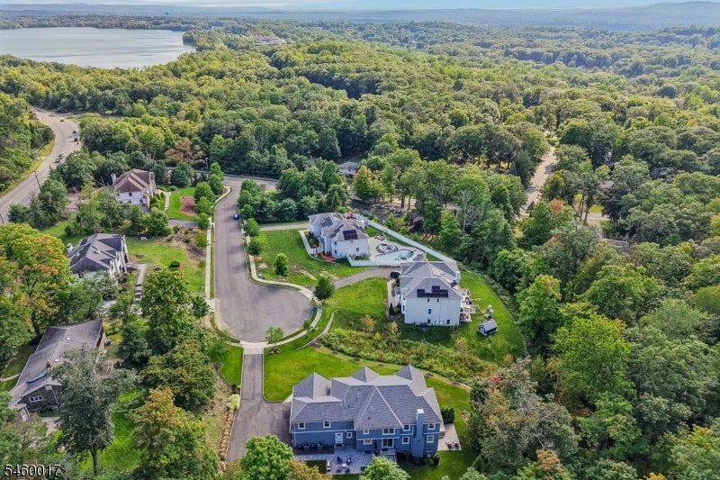 10 Massola Dr