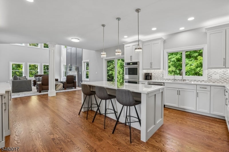 10 Massola Dr