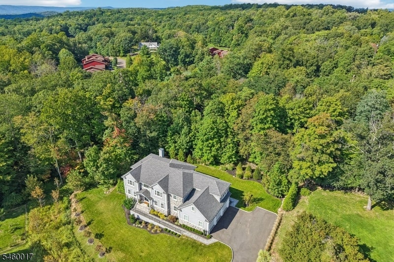 10 Massola Dr
