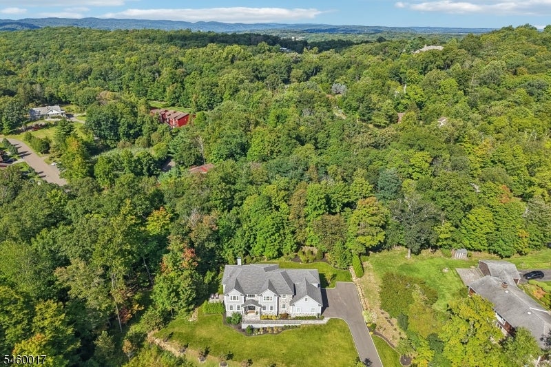 10 Massola Dr