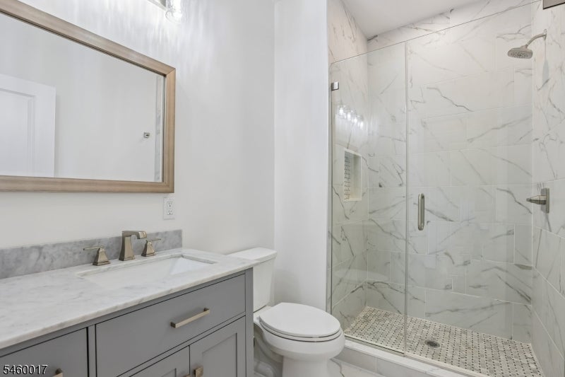 10 Massola Dr