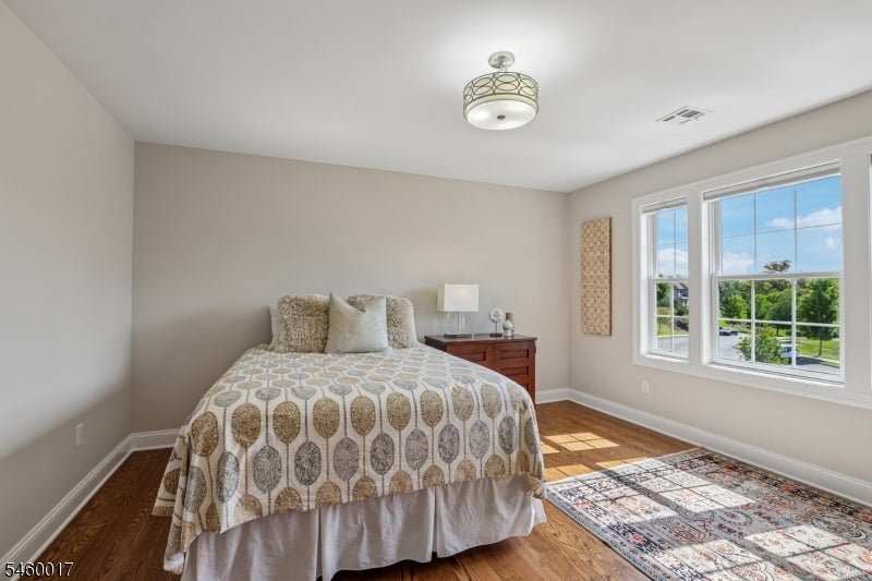 10 Massola Dr