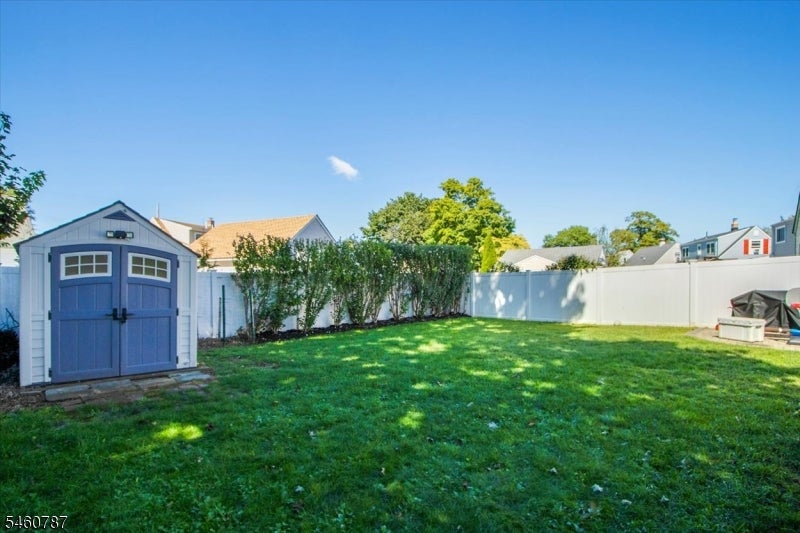 73 Burnside Pl