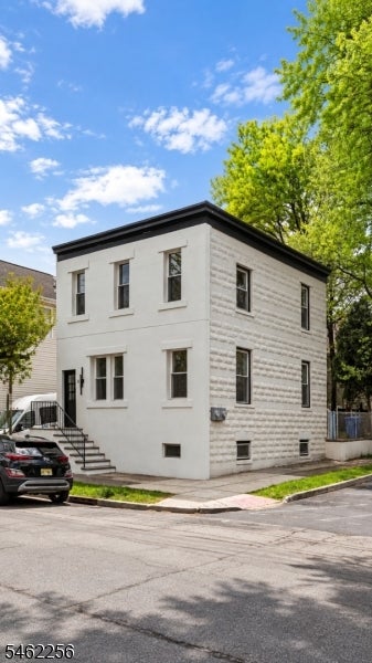 9 Morse Ave 1