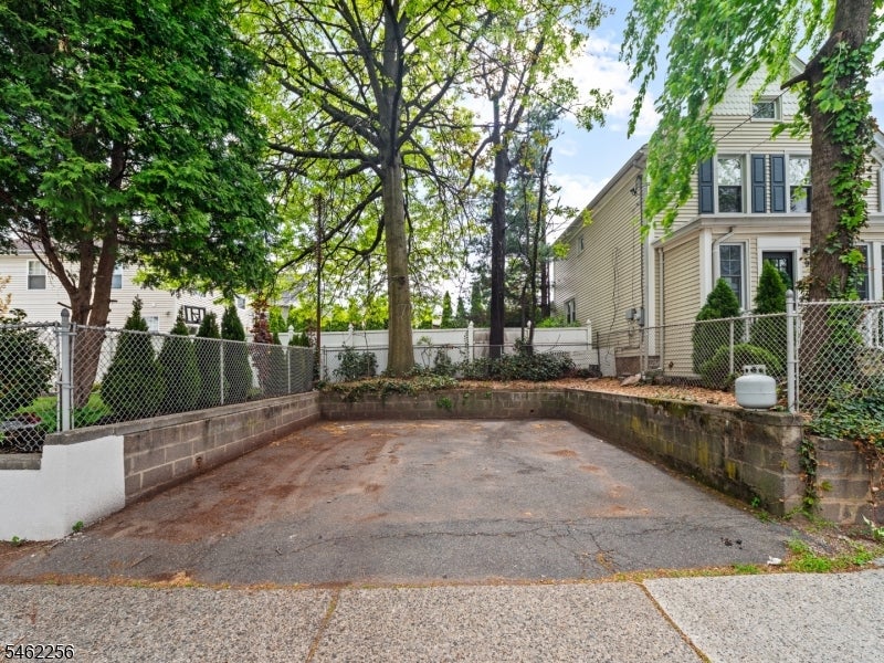 9 Morse Ave 1