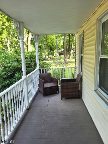 47 River Rd