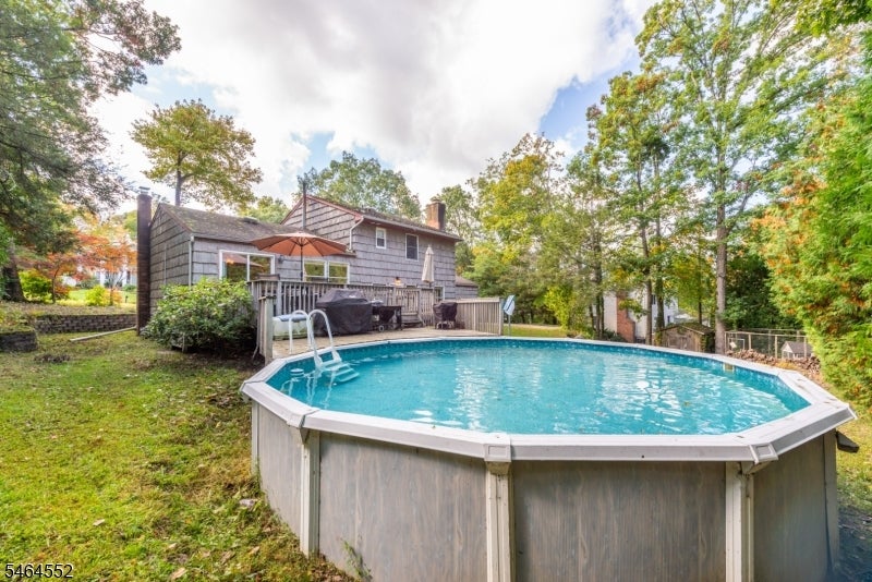 195 Vreeland Rd