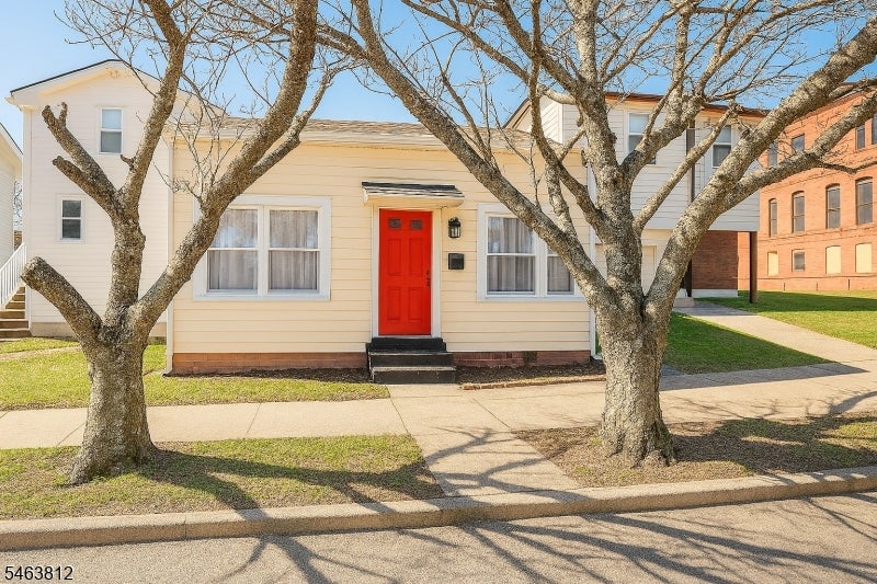 31 Kossuth St