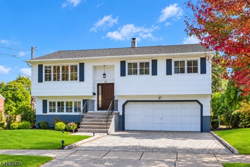 140 Hillside Ave