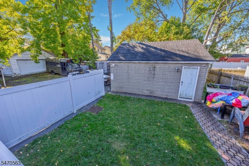 54 Bogert St