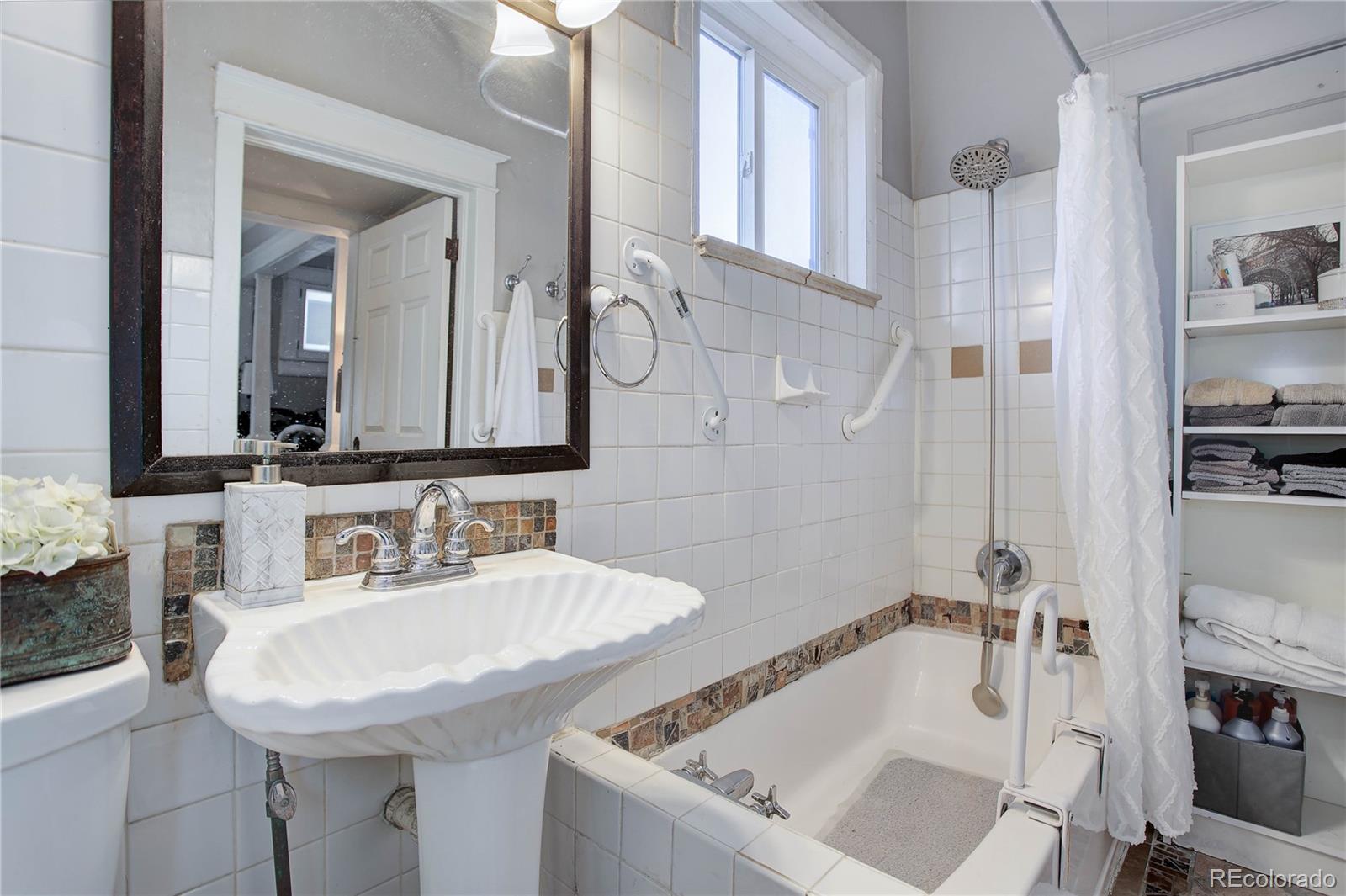 4015 Federal Boulevard