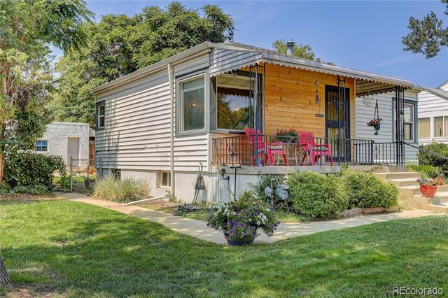 4737 Beach Court