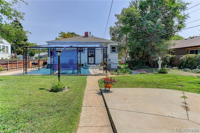 4737 Beach Court