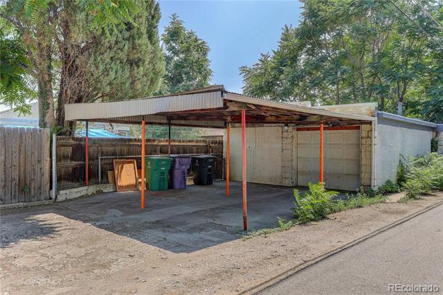 4737 Beach Court