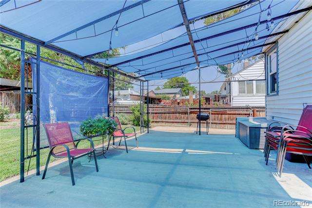 4737 Beach Court