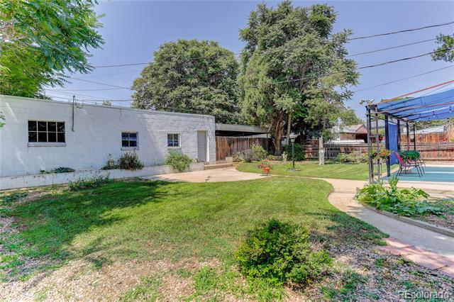 4737 Beach Court