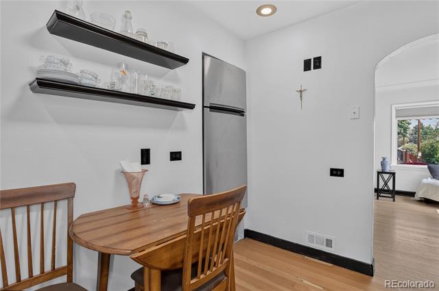 4737 Beach Court