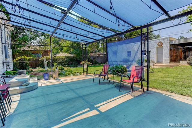 4737 Beach Court