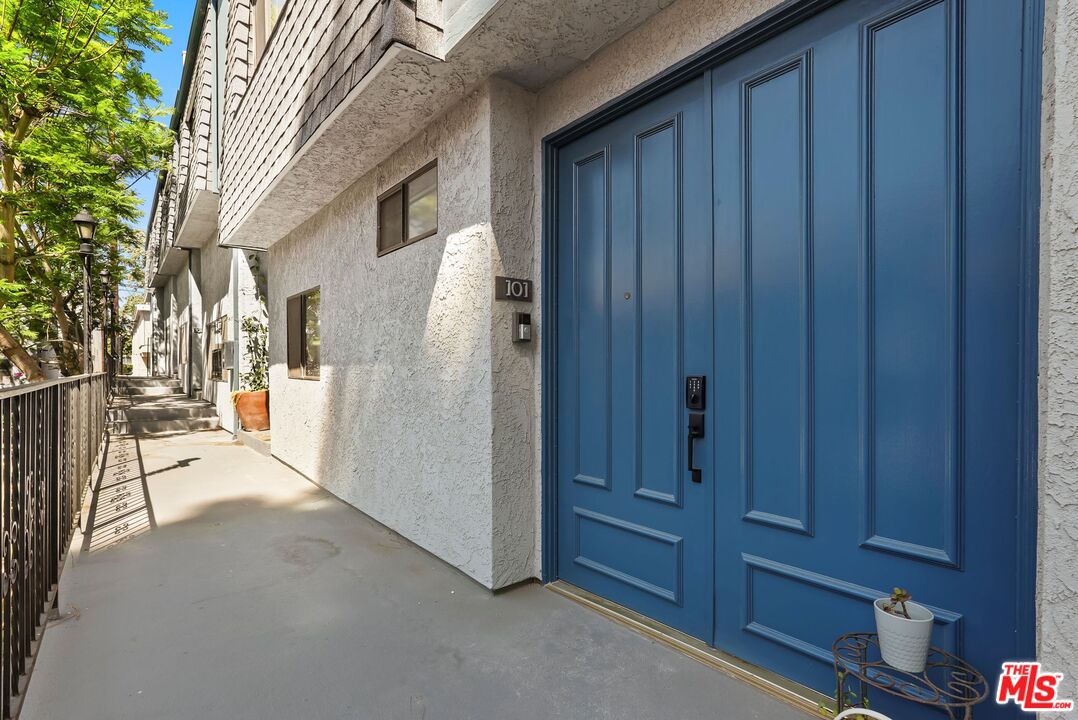 1013 16th St Unit: 101