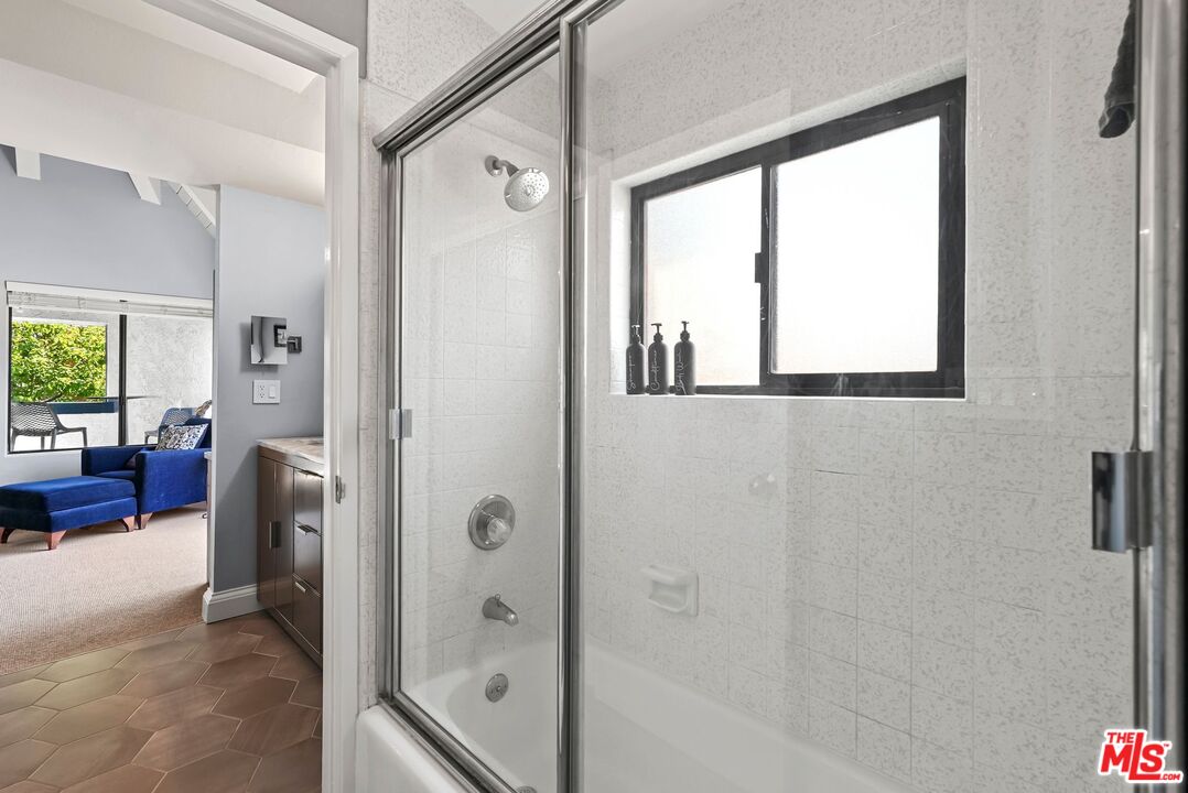 1013 16th St Unit: 101