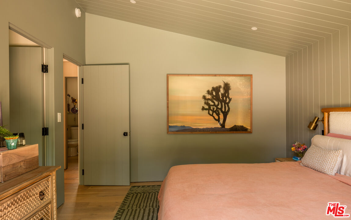 4157 Sunswept Dr