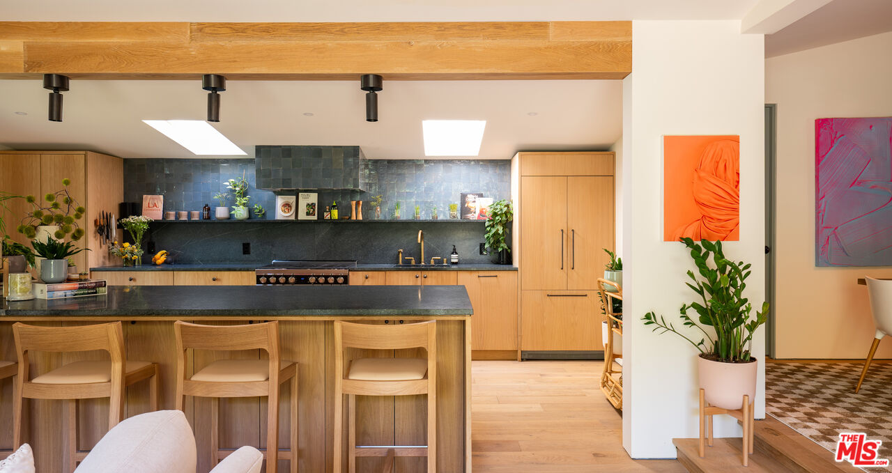 4157 Sunswept Dr