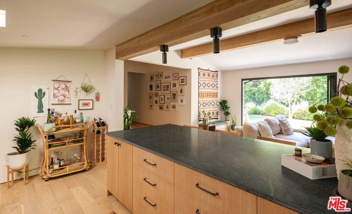 4157 Sunswept Dr