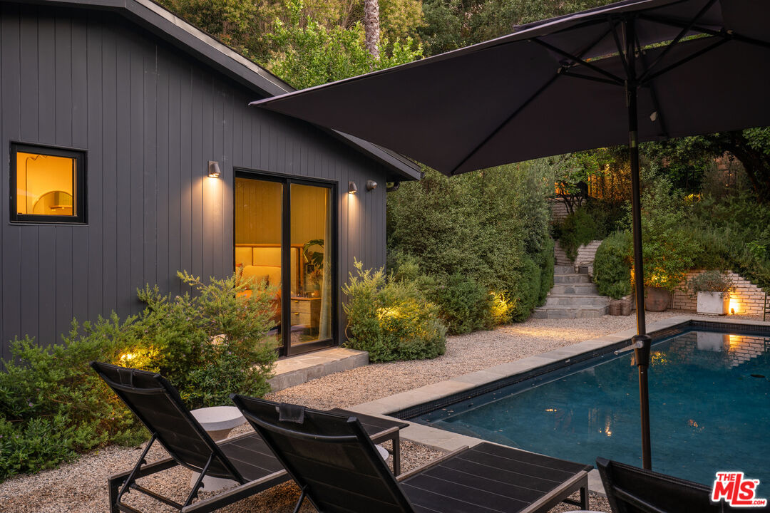 4157 Sunswept Dr