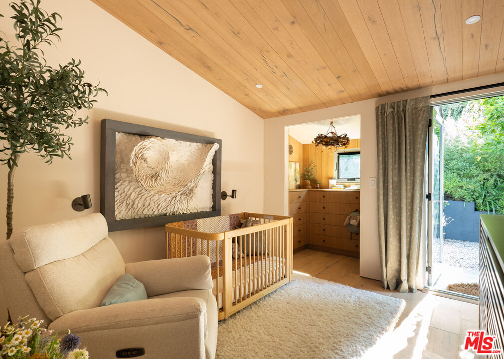 4157 Sunswept Dr