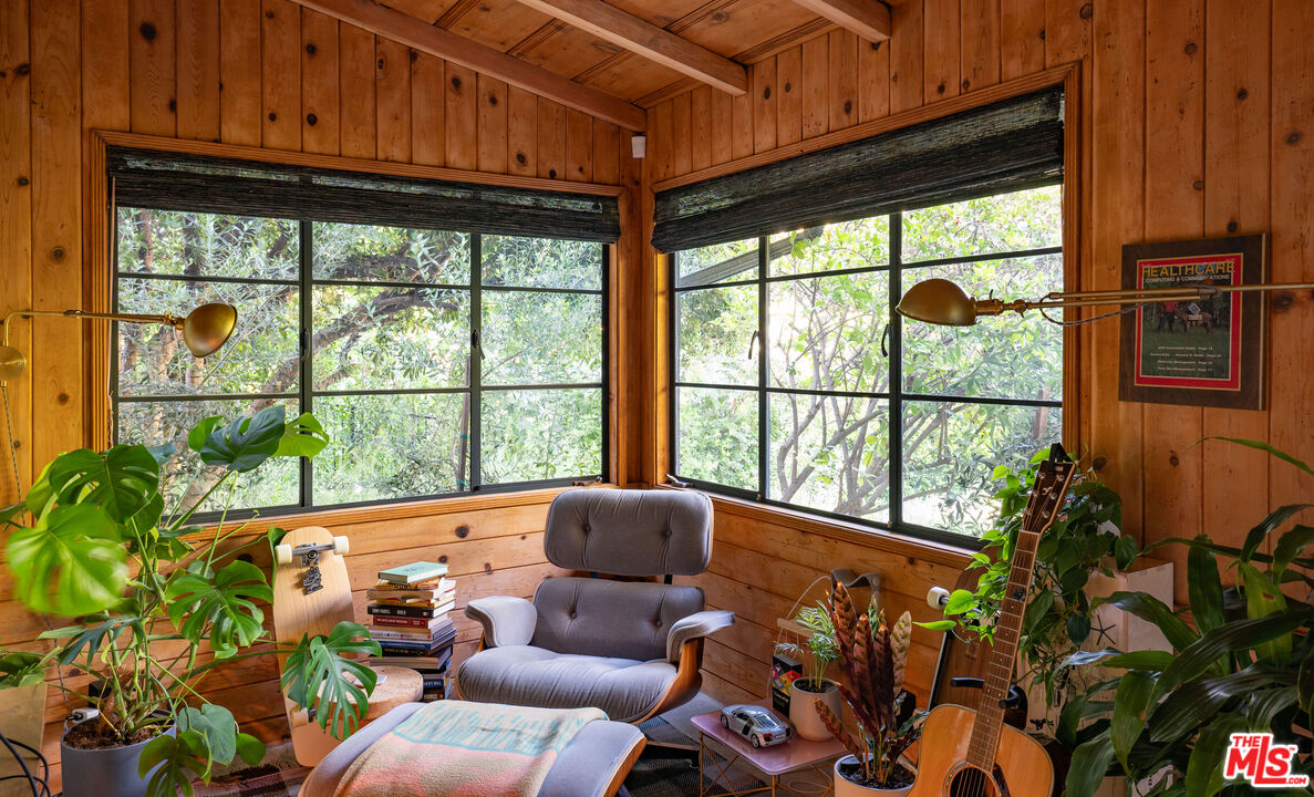 4157 Sunswept Dr