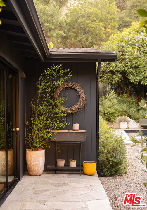 4157 Sunswept Dr