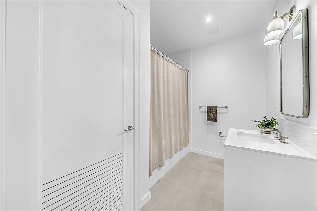 100 Linden Street # 105