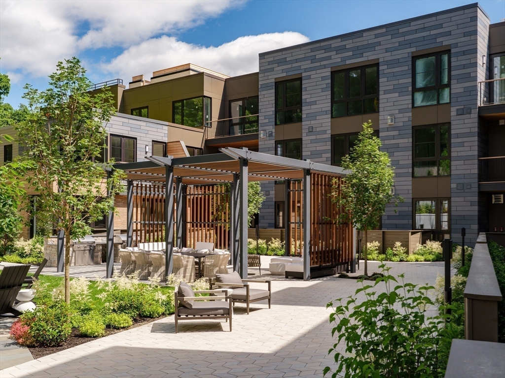 100 Linden Street # 105