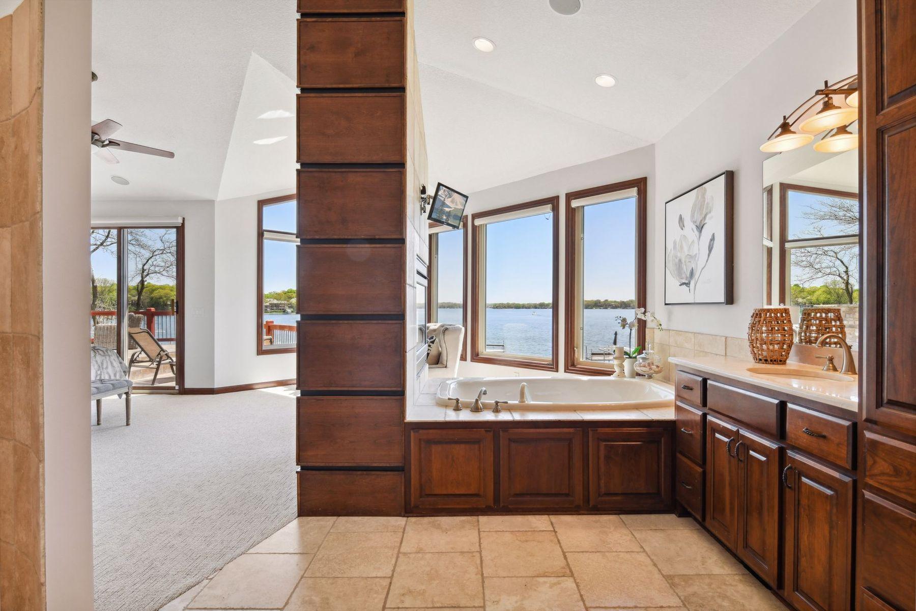 205 Woodpecker Ridge Road
