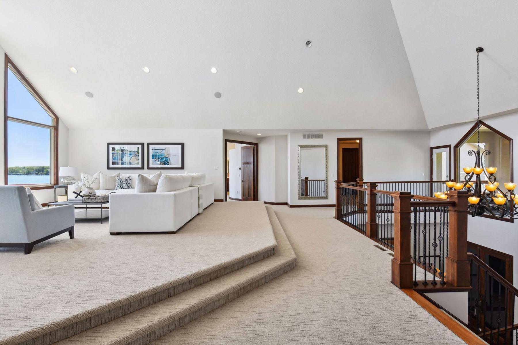 205 Woodpecker Ridge Road
