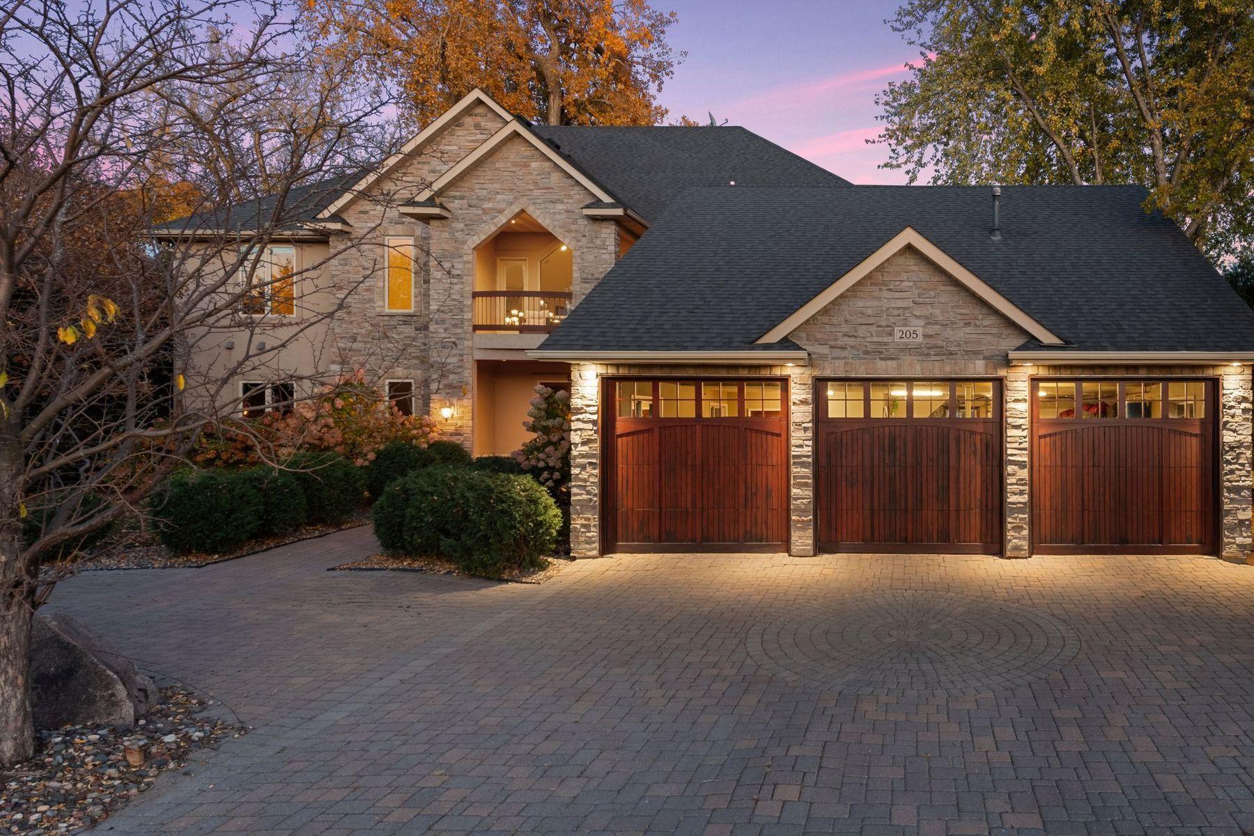 205 Woodpecker Ridge Road