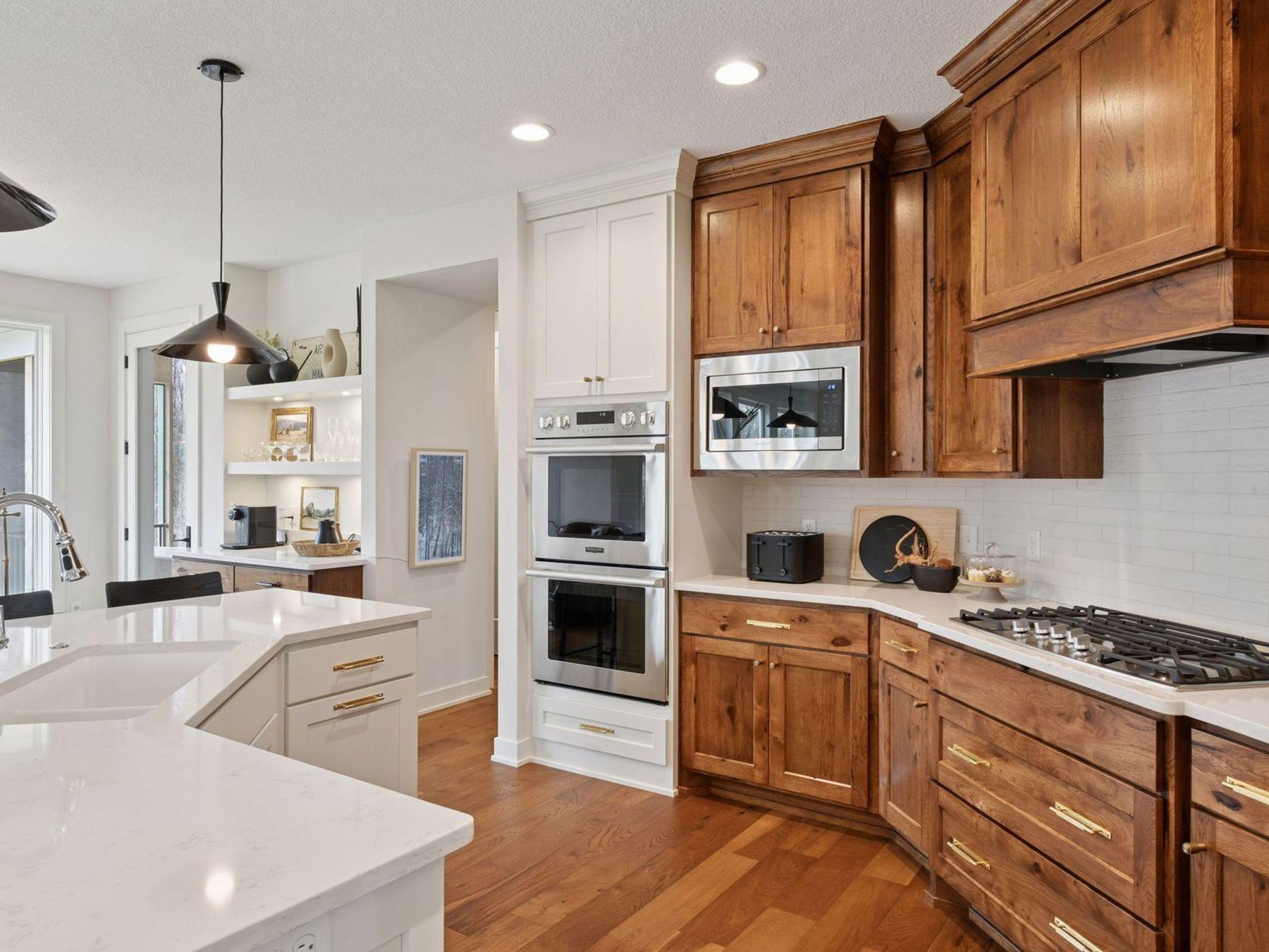 4590 Sunset Lane